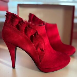 Impo Elegant Red Heeled Ankle Boots